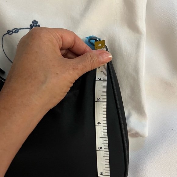 Prada Re-Edition 2005 Te-Nylon Bag - Picture 6 of 10